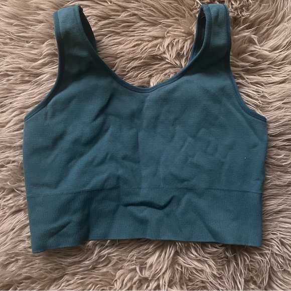 ACTIVE TOP - Picture 3 of 4